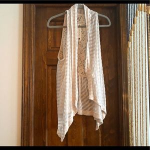 Willow & Clay Boutique Beige Cream Lace Open Sleeveless Cardigan Size XS NWT